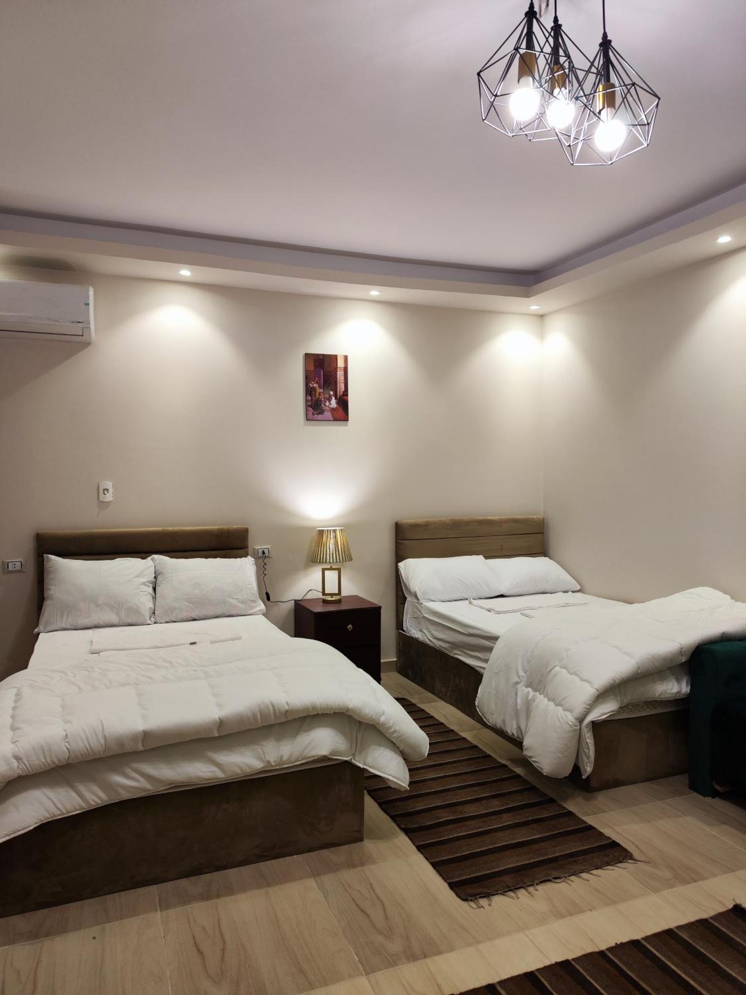 Hur Pyramids Land Inn Kafret el-Gabal Екстериор снимка
